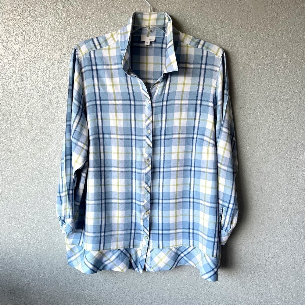 *FIRM PRICE* J. Jill soft relaxed fit plaid button down